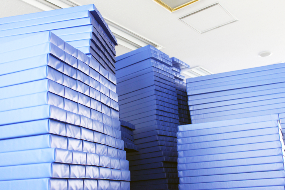 オーダー品よりも安価で短納期の規格品Mブルー(マルイチブルー)