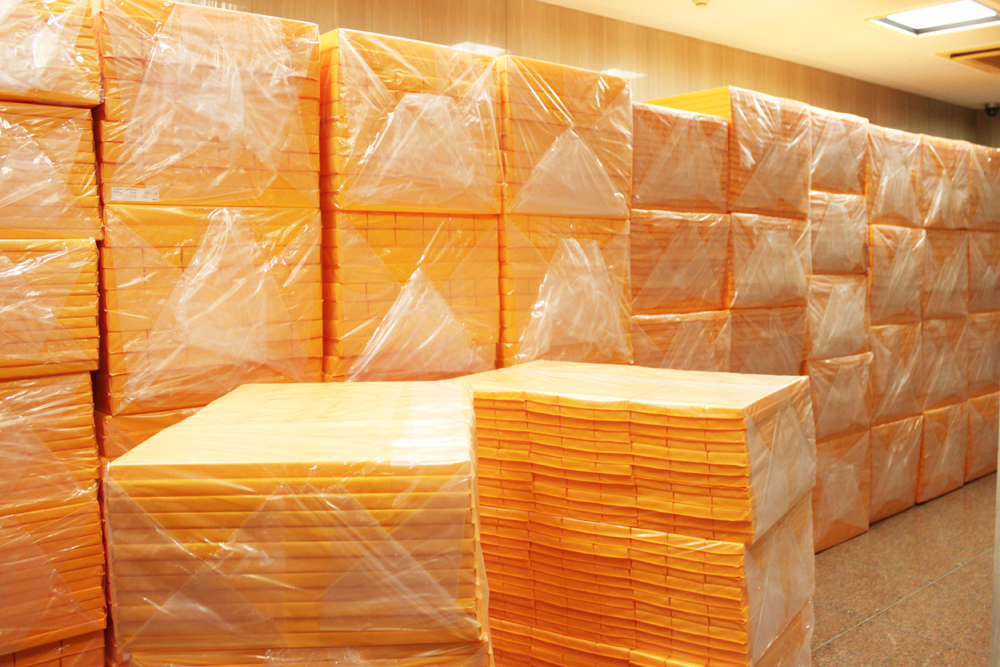 ロールマット最盛期：１年の中で最も多くのご注文を頂く期間