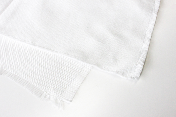 キバタ：帆布の元となる染色・仕上げ加工前の布