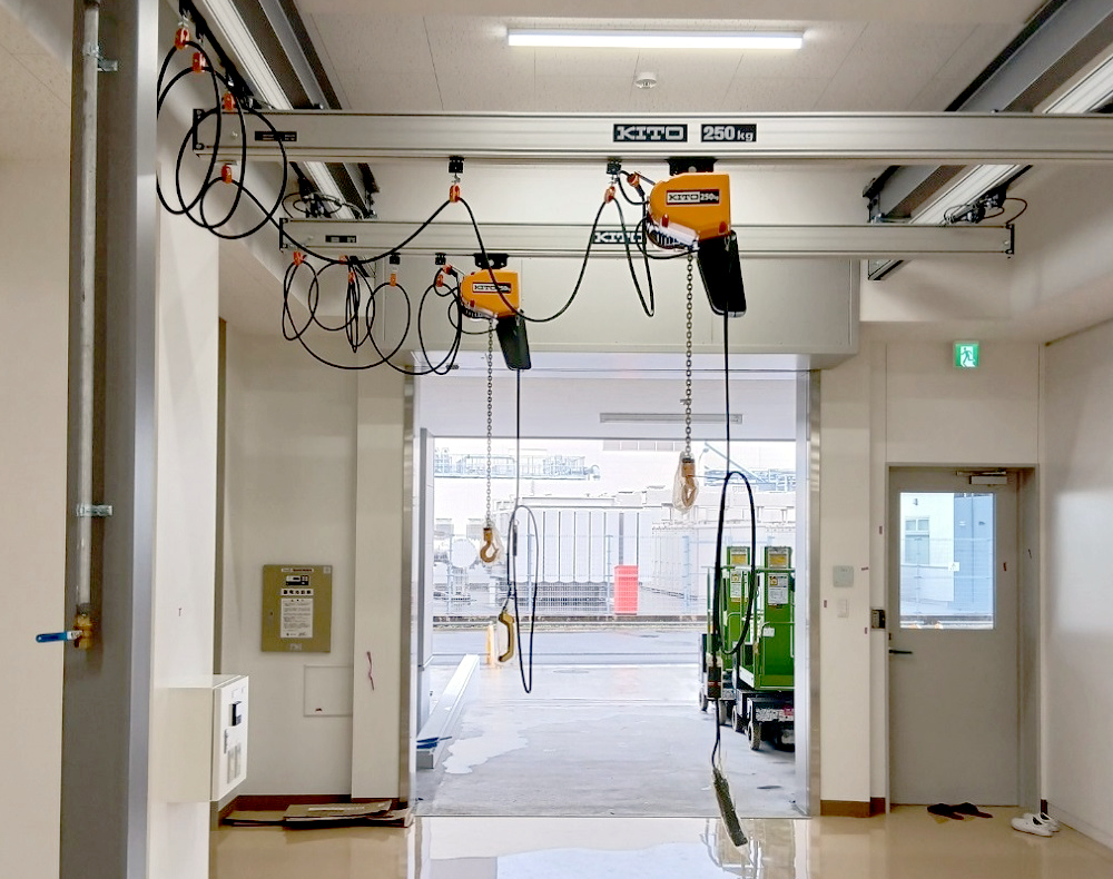 キトー電気チェーンブロックEQ：高機能で軽量・コンパクトサイズが特長