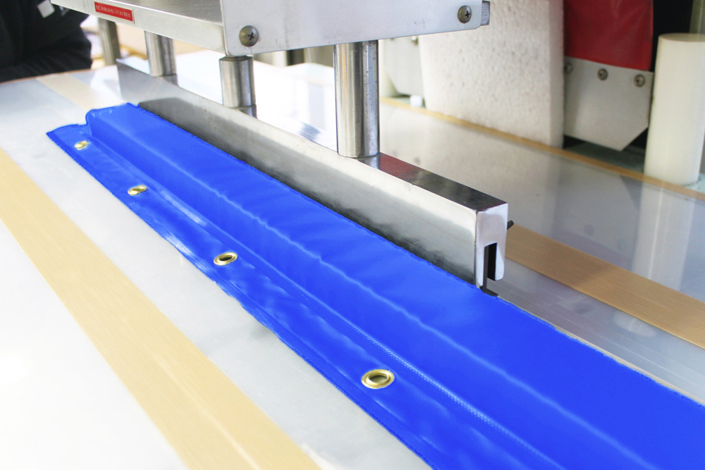 プレパック(特許取得済み)：高周波ウェルダーで生地を熱溶着した防水仕様